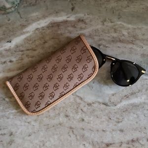 Dooney & Bourke Logo Sunglass Case